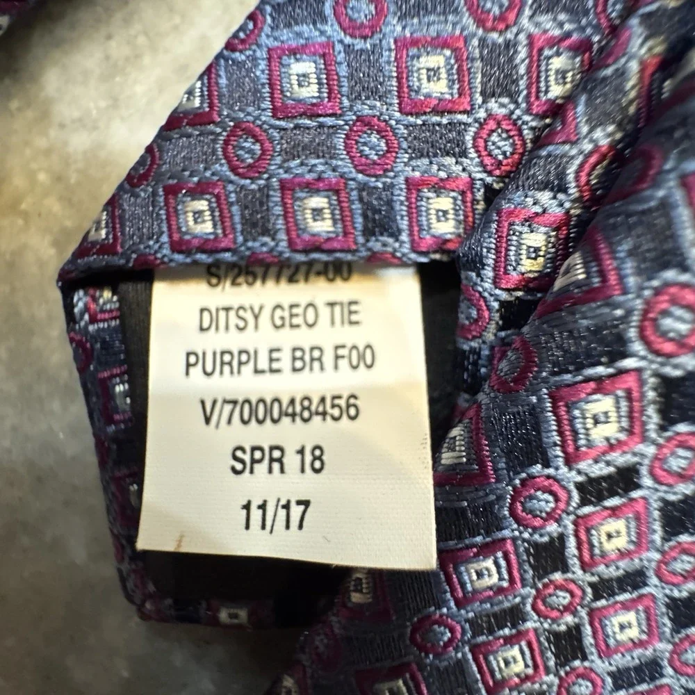 NWT Banana Republic Ditsy Geometric Neck Tie Purple Business Office O/S